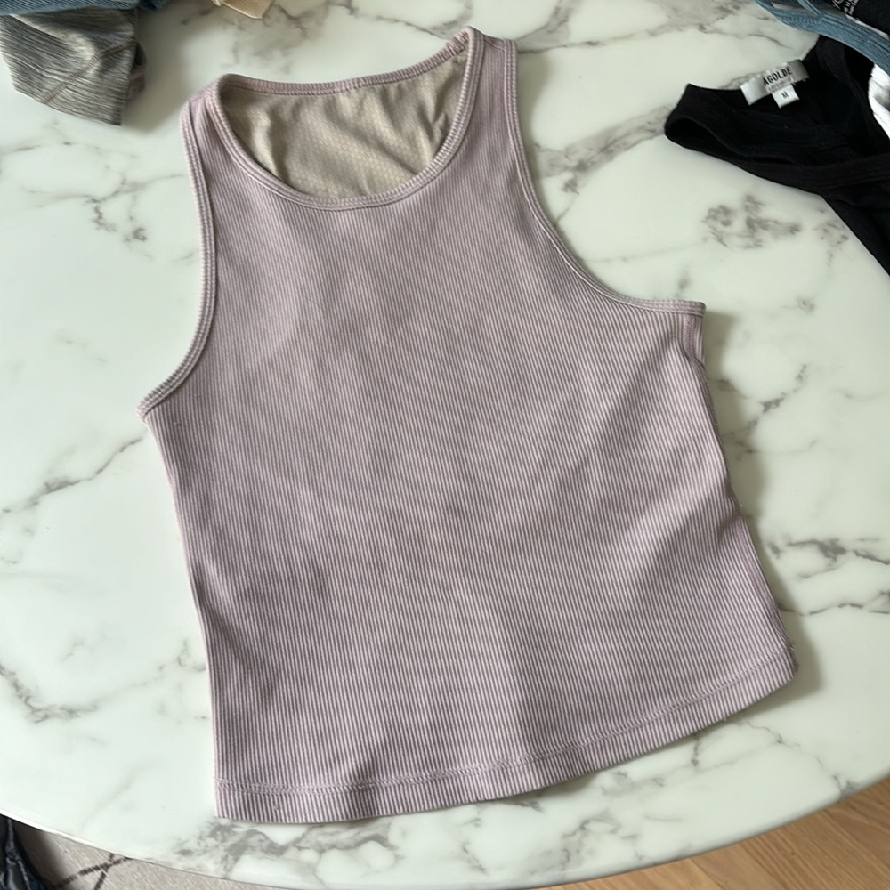 Vuori Crop Tank Light Purple size small